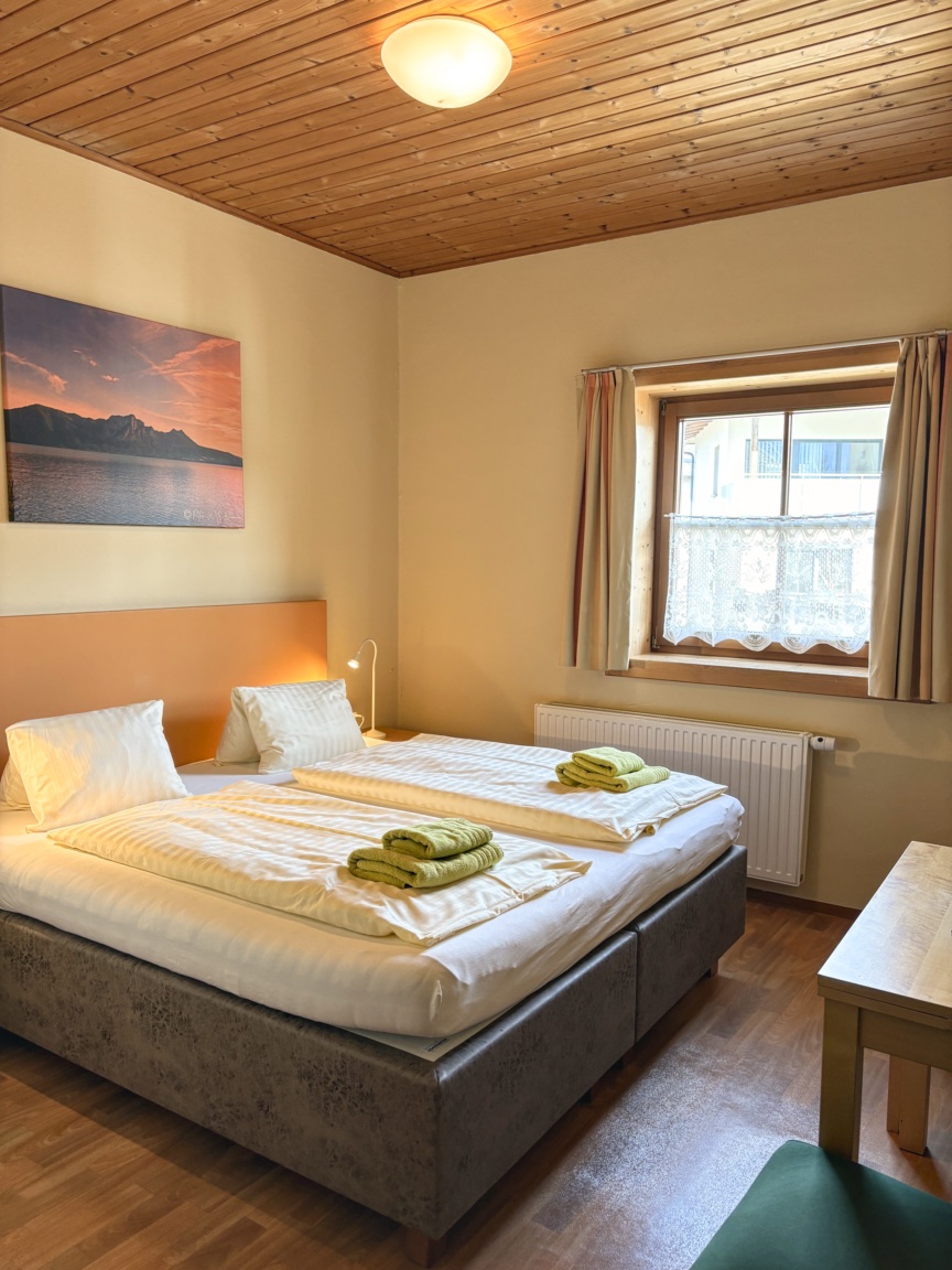 Schlafzimmer 11